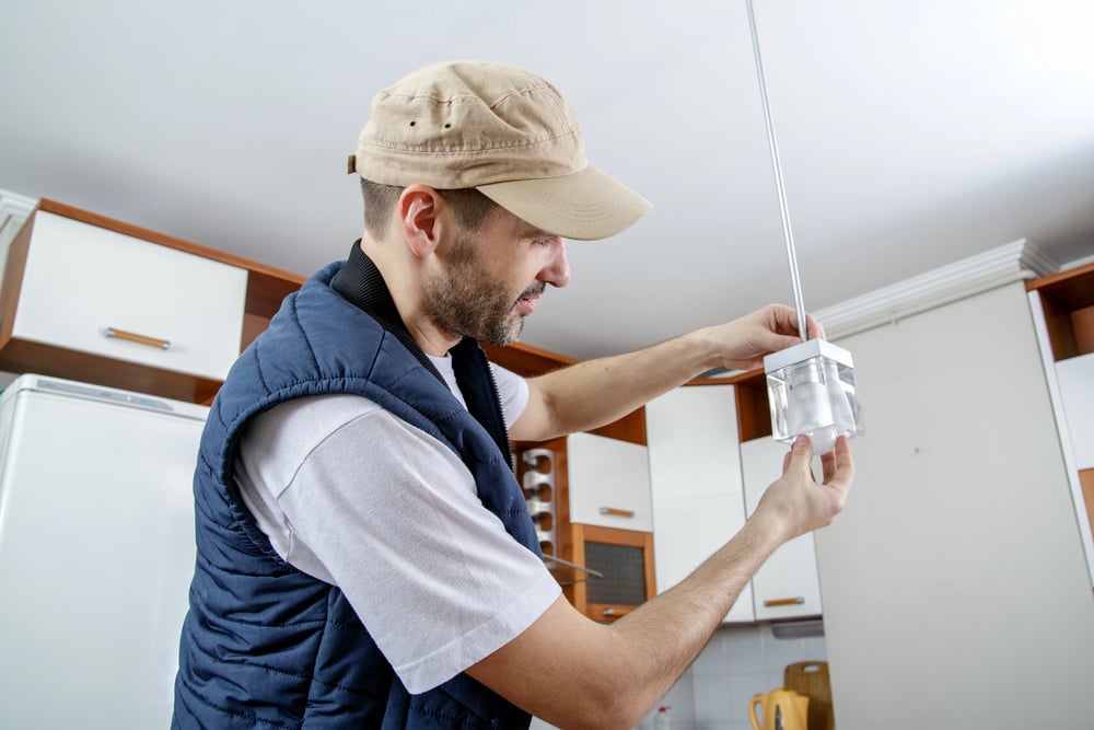 Choosing Between the Cheapest and Fastest Tradie