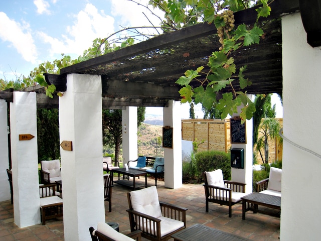 patio-1201286-640x480