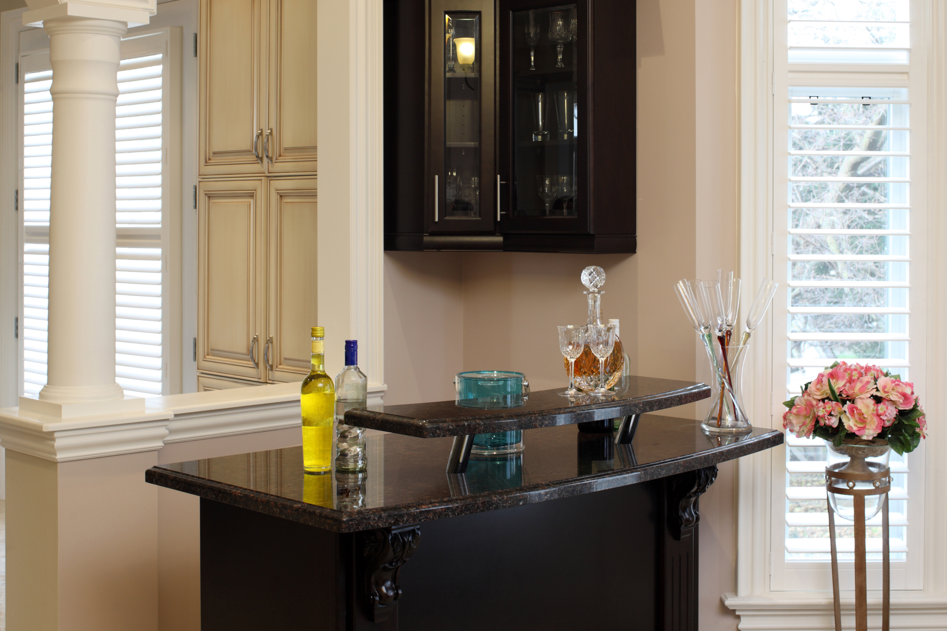 Wet Bar vs Dry Bar