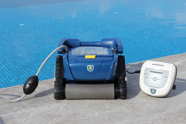 pool-cleaning-serviceseeking-2