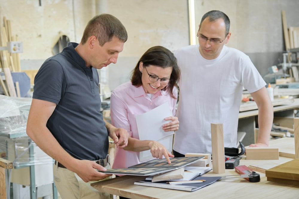 tradie-and-clients-serviceseeking
