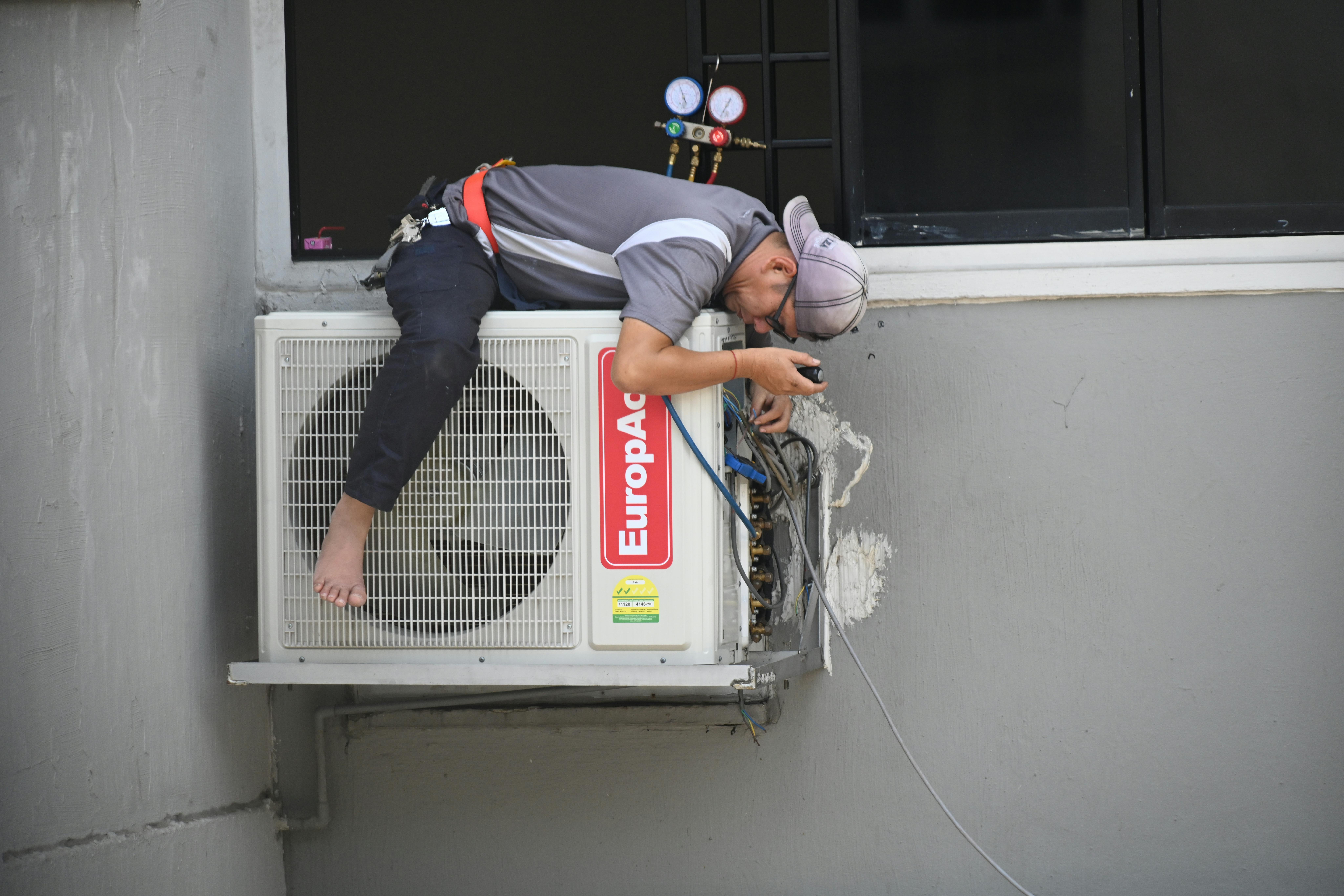 Air Conditioner Repair Cost Guide 2026