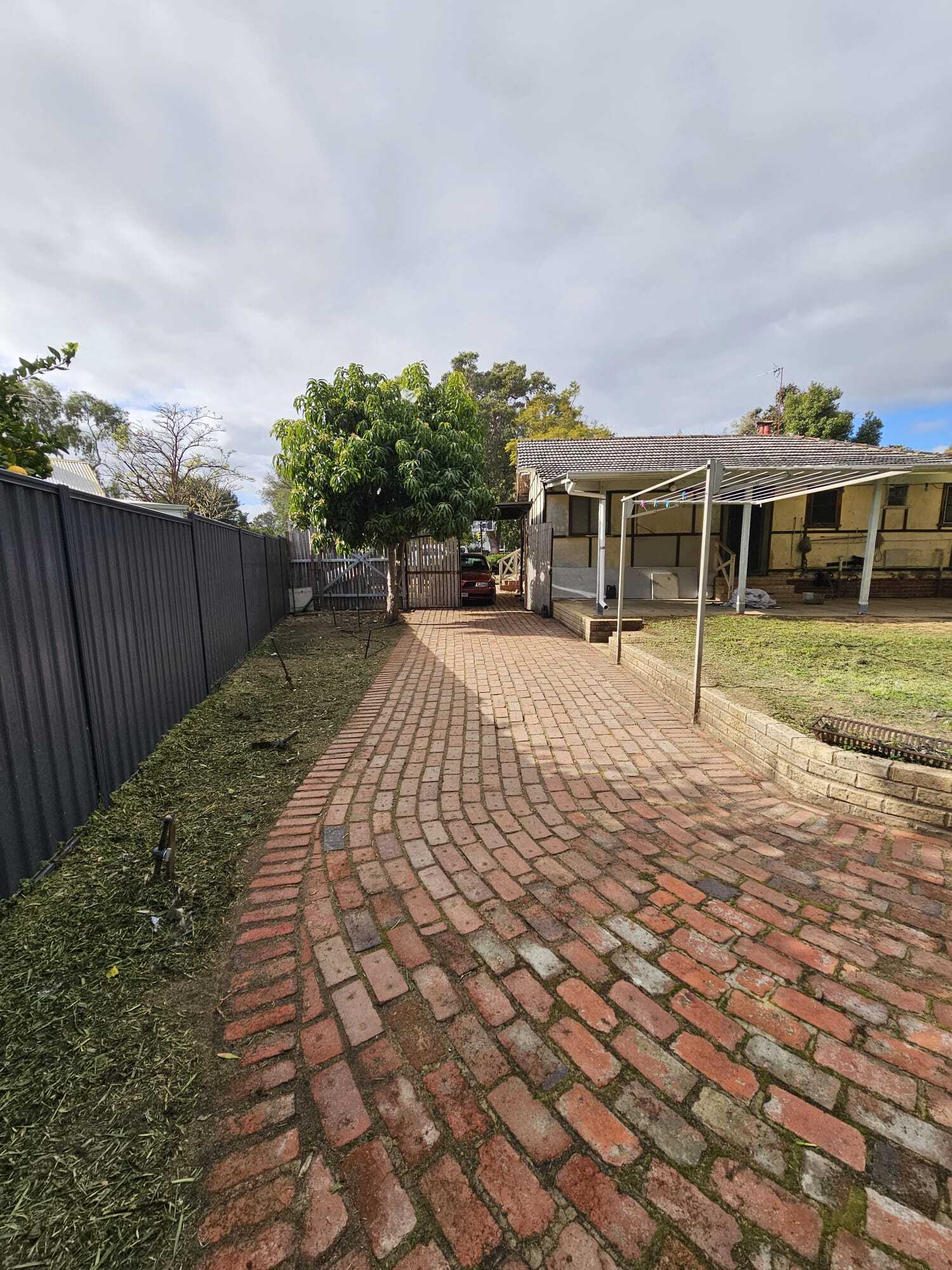 A Fast Garden Clean-Up Before Settlement in Hilton